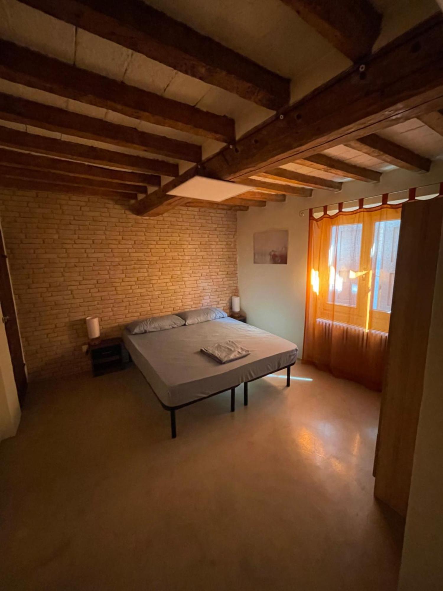 Attic In The Old Town Módena Exterior foto